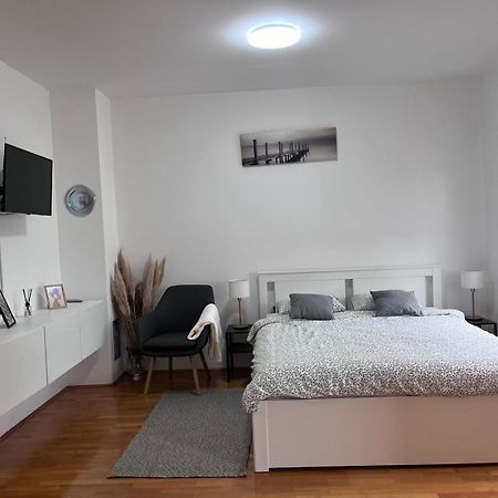 Studio Apartman - Sweet&Little Vrbovec Ngoại thất bức ảnh