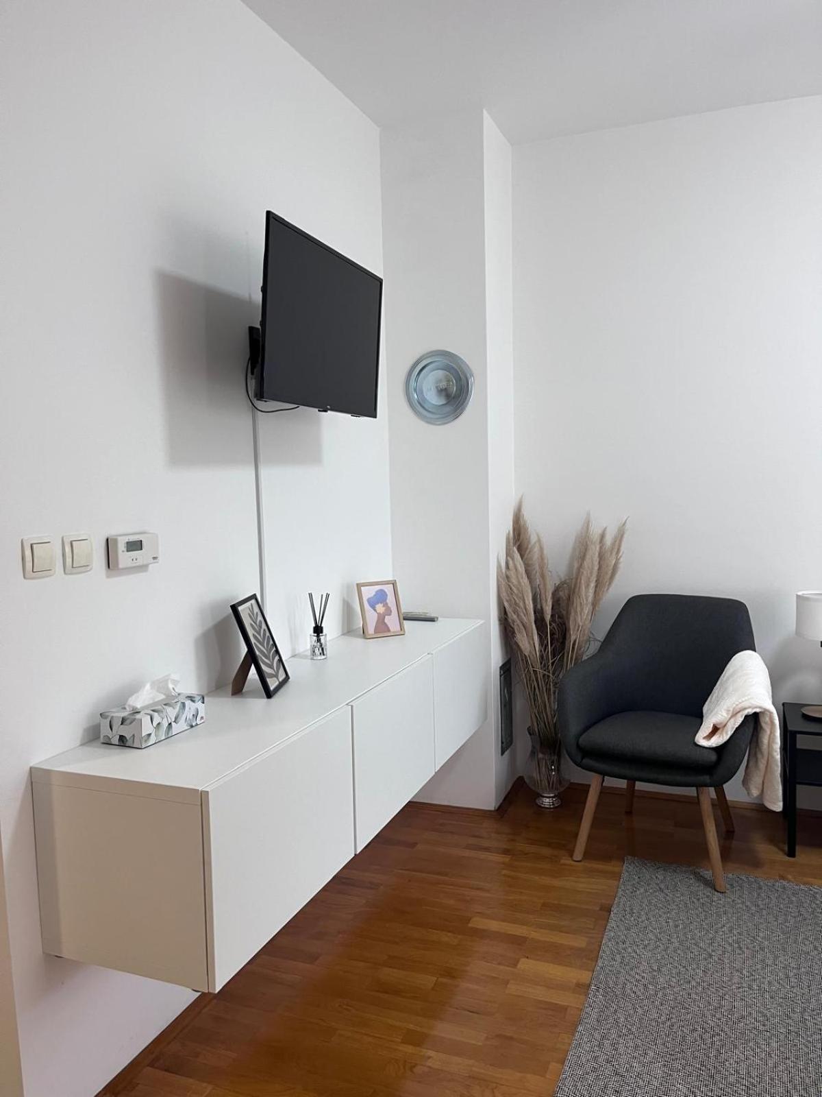 Studio Apartman - Sweet&Little Vrbovec Ngoại thất bức ảnh