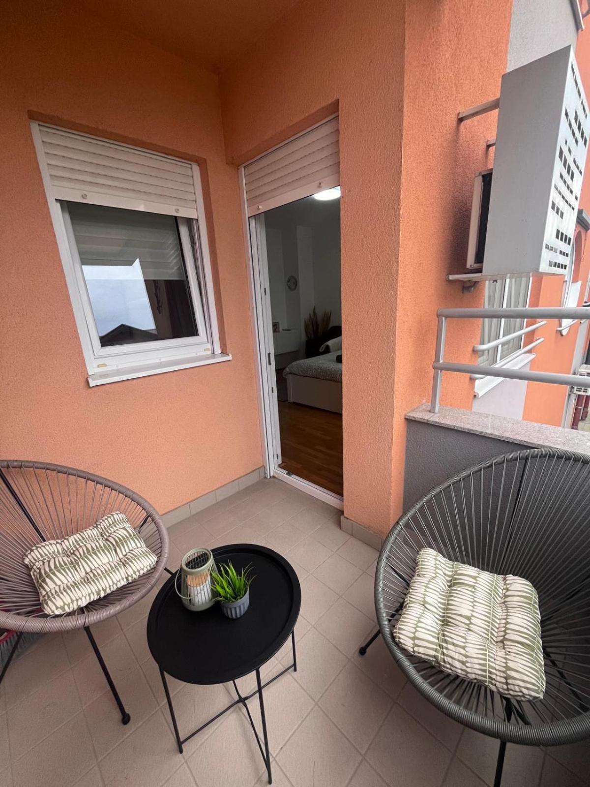 Studio Apartman - Sweet&Little Vrbovec Ngoại thất bức ảnh